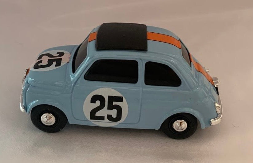 Fiat 500 model in Gulf colors